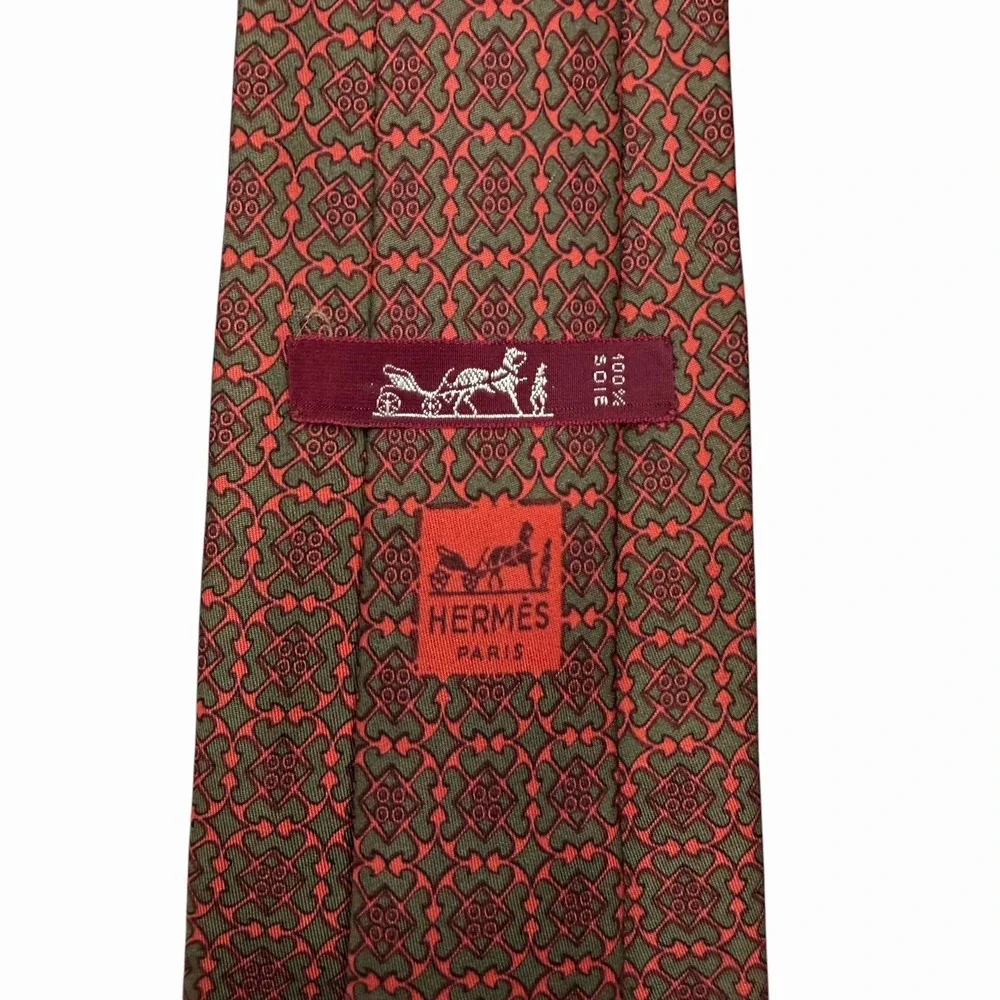 Hermes Men's Tie Geometric Anchor Chains Red Silk 679 OA 3.75